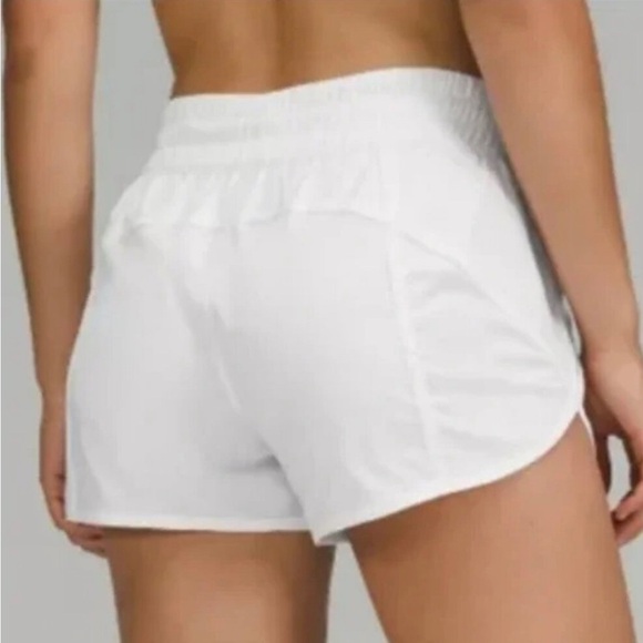 NEW Lululemon Tracker Short 4" in White size 4 - Picture 3 of 4